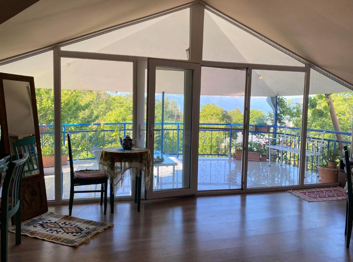 תלאווי Nino'S Veranda Apartment מראה חיצוני תמונה